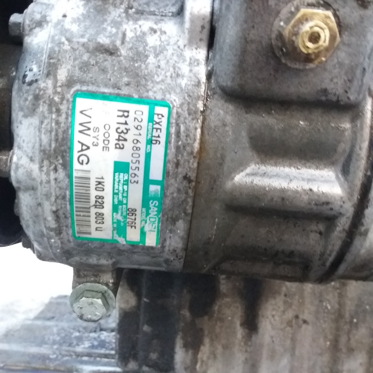 Compresor clima AC Audi A3,2.0 tdi,an 2009,Cod piesa 1K0820803Q