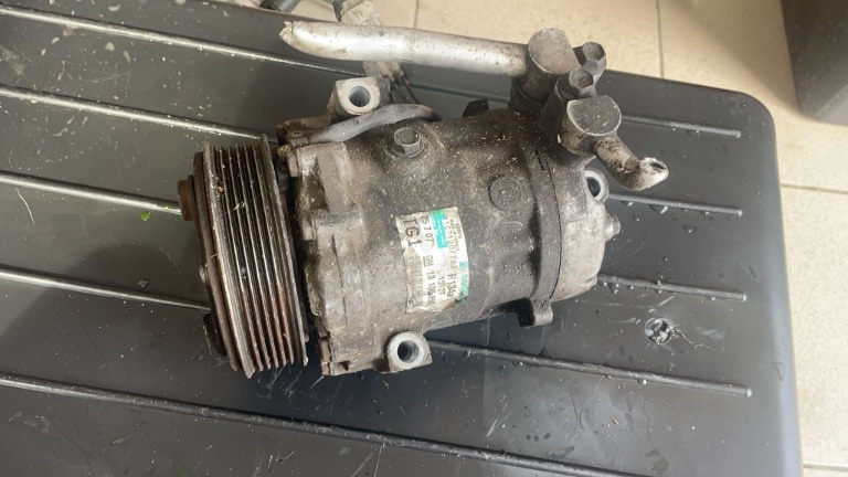 Compresor clima / AC Opel Corsa C 1.3 CDTI cod 13106850