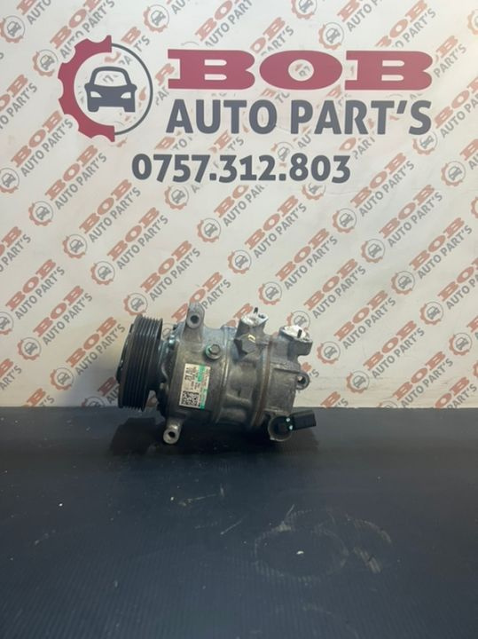 Compresor Clima / AC Volkswagen Skoda Seat 1.6 / 2.0 TDI 5Q0820803C !!! POSIBILITATE MONTAJ !!!