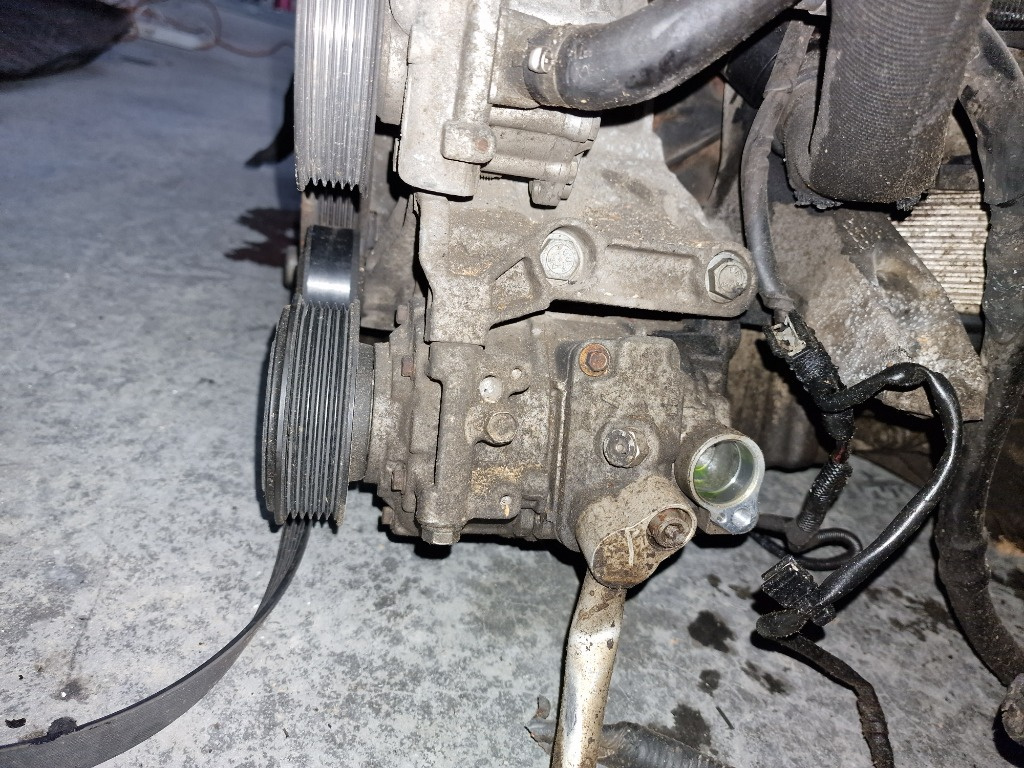 Compresor Clima Audi A4 B7 2.0TDI cod 8E