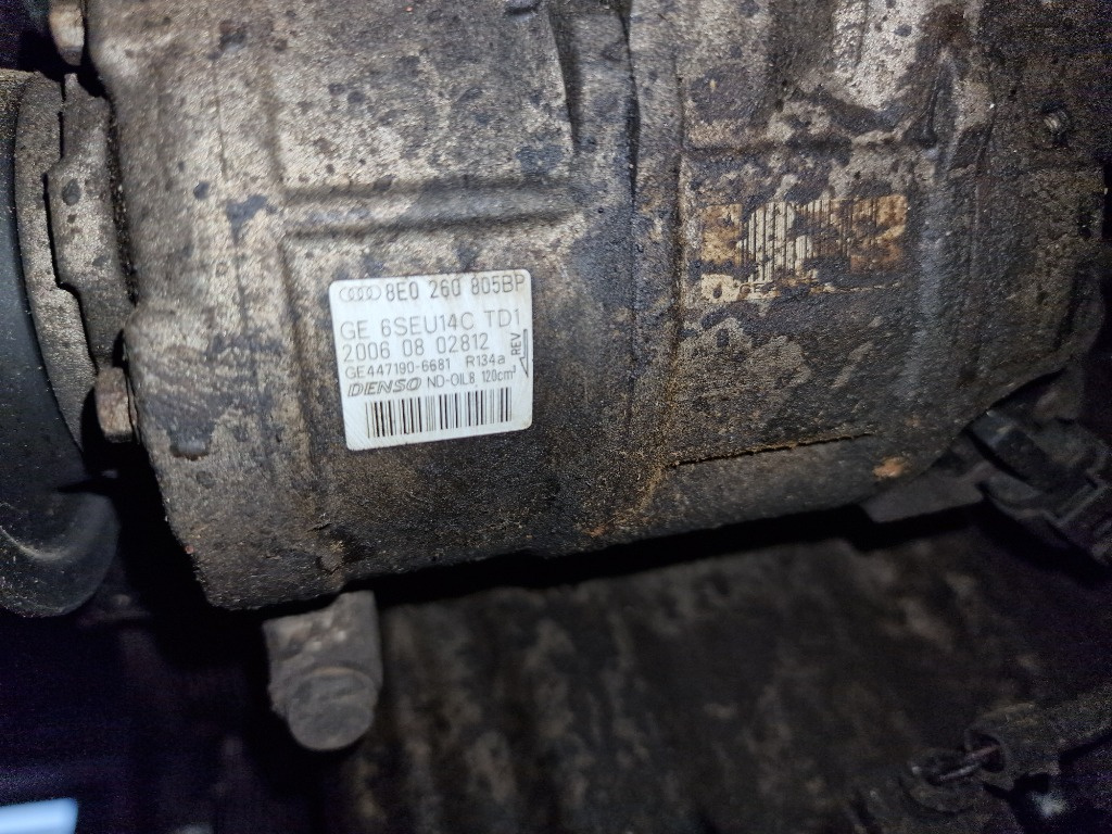 Compresor Clima Audi A4 B7 2.0TDI cod 8E