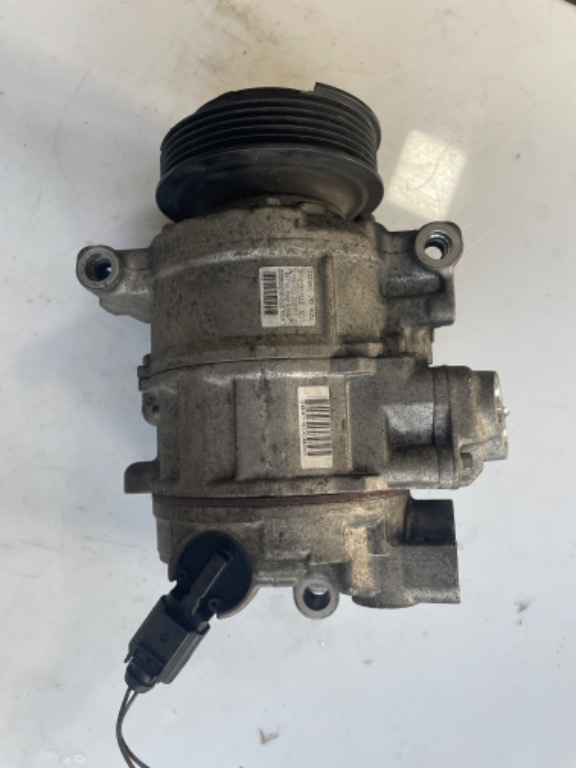 Compresor clima Audi A4 B8 2.0 tdi Cod 8K0 260 805L