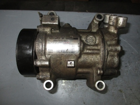Compresor clima cod8200716562 - Renault clio2, an 2003