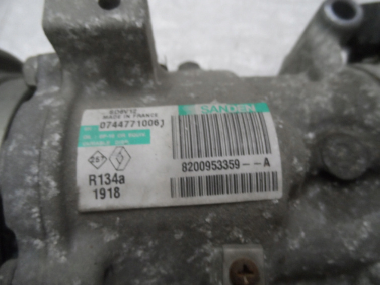 Compresor clima K9K 1.5 dci cod 82009533