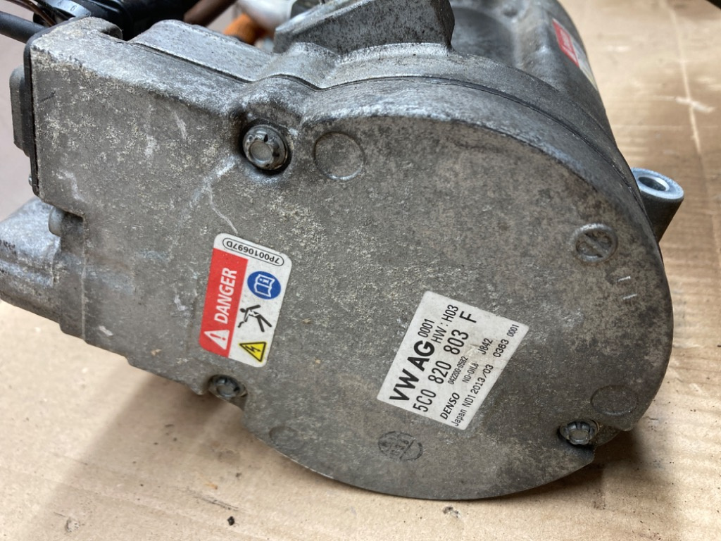 Compresor clima VW Jetta Mk6 1.4 TSI Hyb