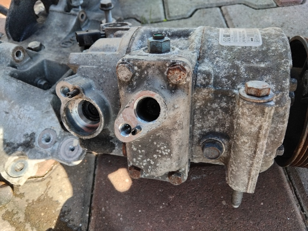 Compresor clima VW Passat B6 2.0 TDI 140
