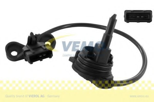 Comutator, lampa marsarier AUDI A4 Avant (8D5, B5) (1994 - 2001) VEMO V10-73-0141 piesa NOUA