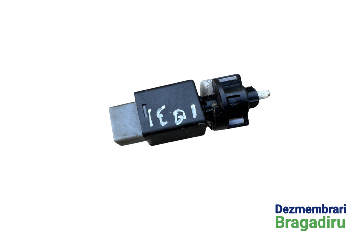 Comutator lumini frana Cod: 93813-3S800 93813-3S80