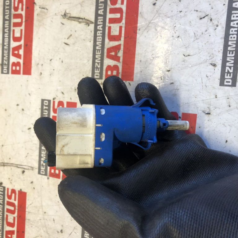 Comutator lumini frana Ford Focus 2 cod: 3m5t 9c872 ac