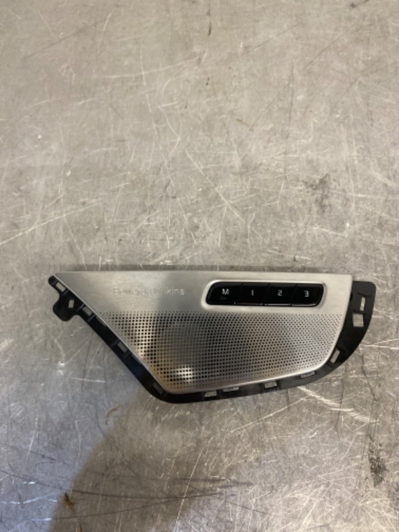 Comutator memorie scaun față dreapta Volvo XC90 16-24 negru lucios 31376462
