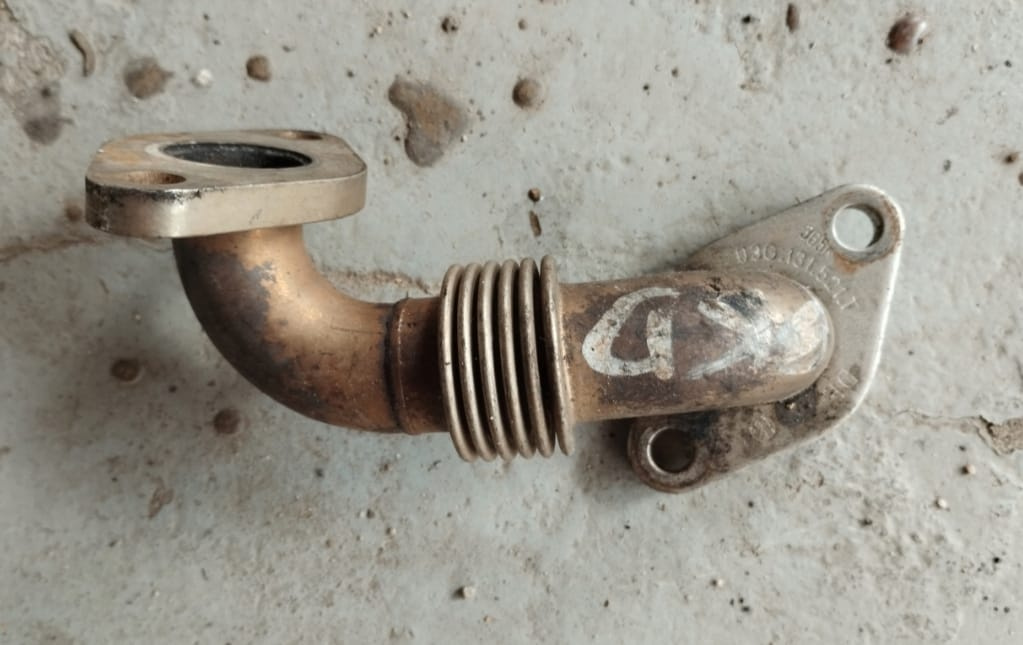 Conducta egr BKD BKP AZV avand codul 03G131521T Vw Passat B6 2.0 tdi 140cp