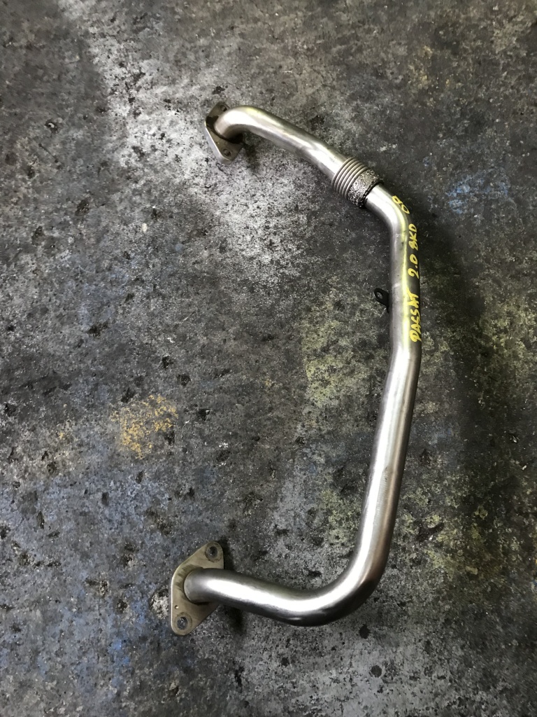 Conducta egr VW Passat B6 2.0 tdi BKD cod 03G131521A
