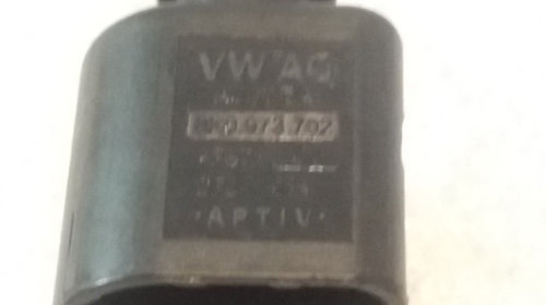 Conector electric 2 pini 8K0973702 8K0.973.702 Audi / Skoda / Seat / Volkswagen. Nou si original VW AG .