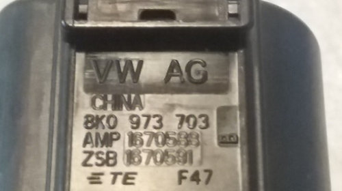 Conector electric 3 pini 8K0973703 8K0.973.703 Audi / Seat / Skoda / Volkswagen. Nou si original VW AG .
