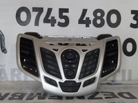 Consolă centrală cu grile de ventilație Ford FiestaVI An 2009 8A6118A802BGW