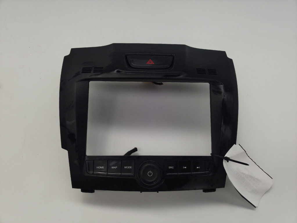 Consola cd/player Isuzu D-max Xtr an 2020 cod pies