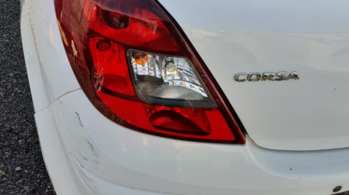Consola centrala Opel Corsa D 2011 hatchback 1.4