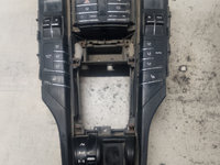 Consola centrala Porsche Cayenne 2012