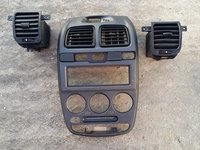 Consola centrala si grile aer Hyundai Accent an 2002 - 2005