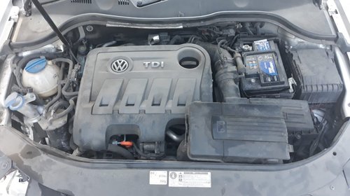 Consola centrala VW Passat B7 2012 berlina 2.0 tdi