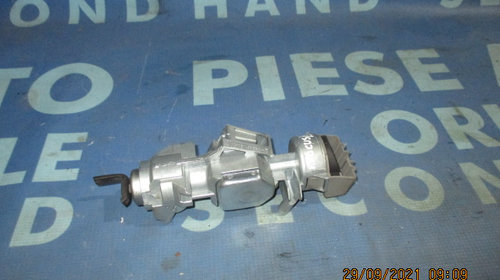 Contact Ford Focus; 3M513F880AD