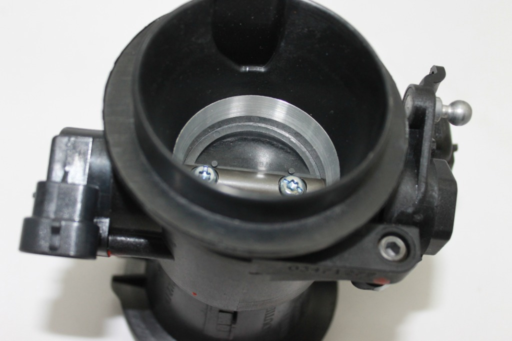 Corp clapeta echipat pentru Logan 1.4 MP