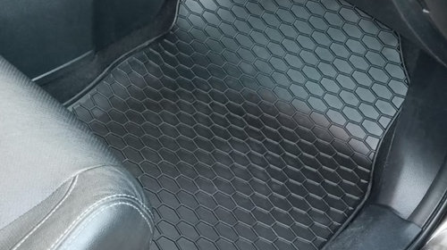 Covoare / Covorase / Presuri cauciuc SBR VW Caddy IV 2020-prezent (Umbrella 29873)
