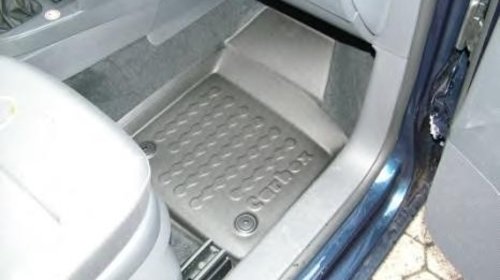 Covor compartiment picioare BMW 3 limuzina (E