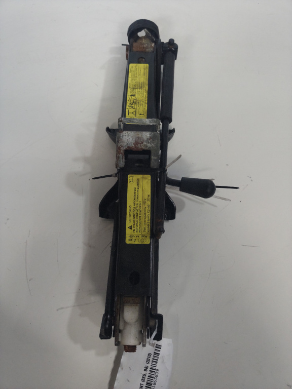 Cric Audi A4 Avant (8k5, B8) an 2010 cod piesa 8K0011031C