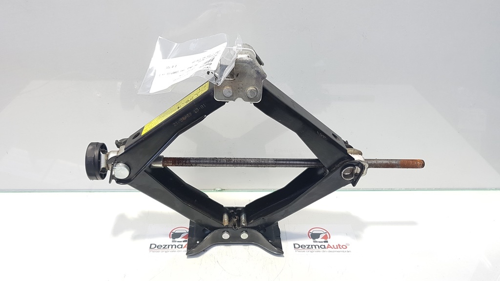Cric, Audi A4 Avant (8K5, B8) cod 8K0011031D