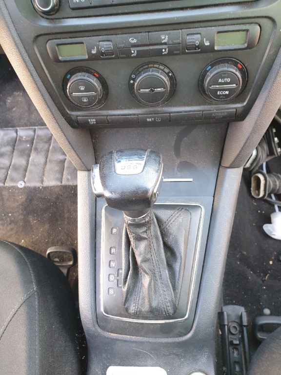 Cutie automata skoda octavia 2 cod JPJ D