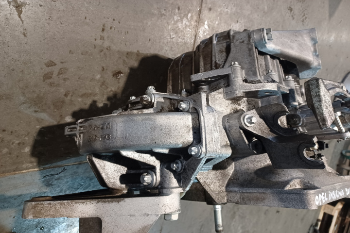 CUTIE DE VITEZE 2.0 CDTI TIP M32 6 TREPT