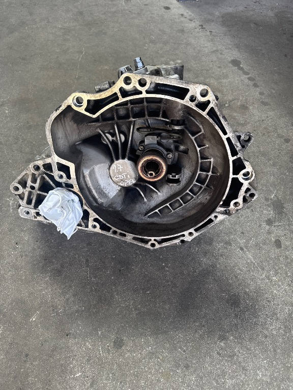 Cutie viteze manuala 55352935 opel noi si sh de vanzare - TU alegi