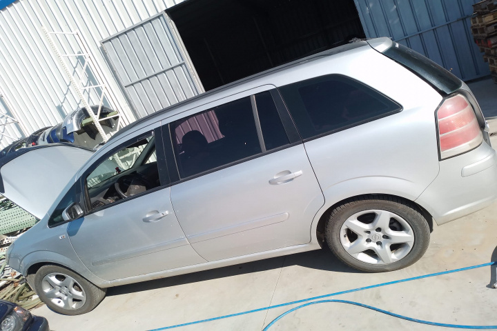 Cutie de viteze manuala (MZ4) TRANSMISIE MANUALĂ M32 (WR) Opel Zafira B [2005 - 2010] Minivan 5-usi 1.9 CDTI MT (120 hp)
