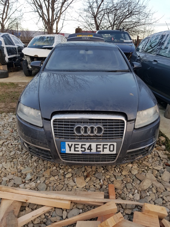 Cutie manuala Audi A6 4F 2.0 TDI tip M B