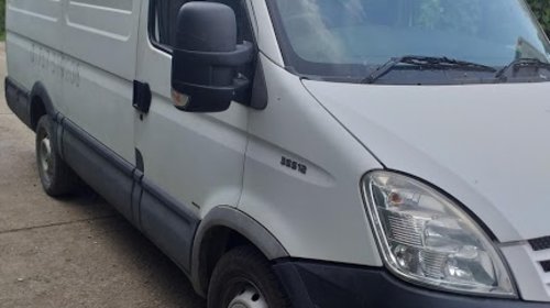 Cutie viteze 5+1 euro 4 motor 2,3 iveco daily