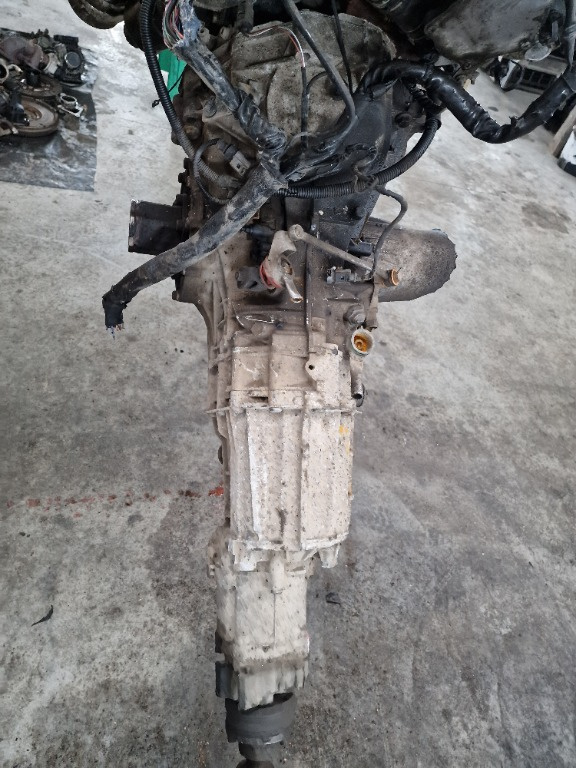 Cutie Viteze Audi A4 B7 2.0TFSI 220CP Qu