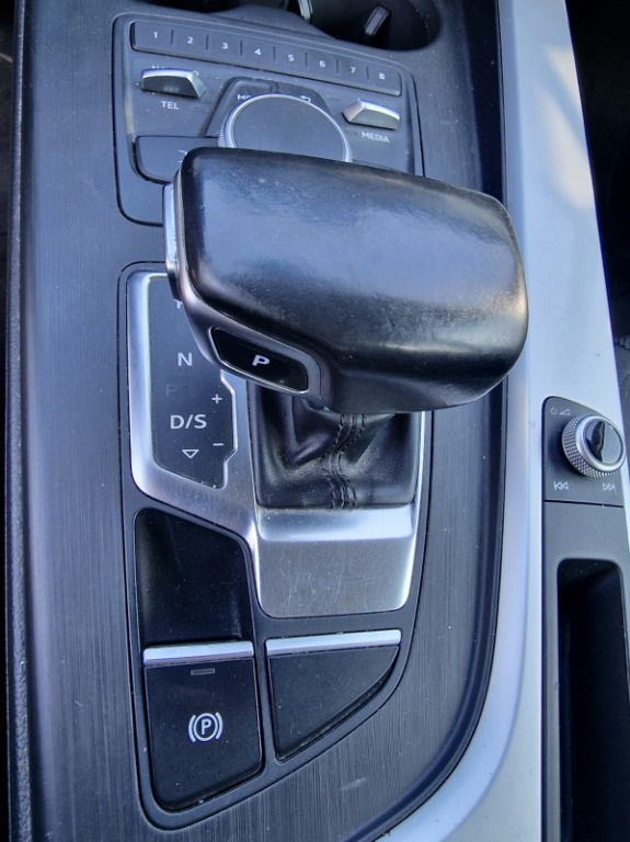 CUTIE VITEZE AUTOMATA AUDI A4 B9 2.0 COD SJS.