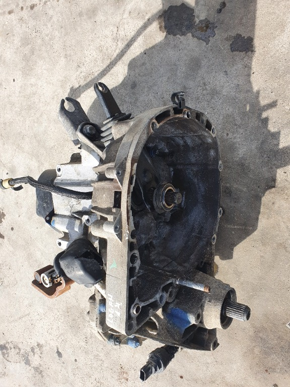 Cutie viteze DACIA LOGAN 1,4 si 1,6 MPI
