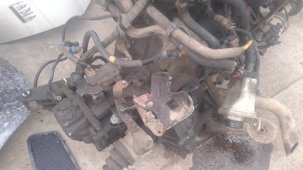 Cutie Viteze Fiat 1.9 jtd tip 182 B4000 / 1998-2001 stare buna