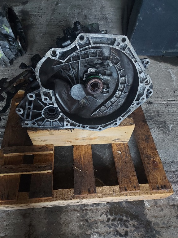 Cutie Viteze Manuala 5+1 Opel Corsa C 1.2 B Cod 330700221
