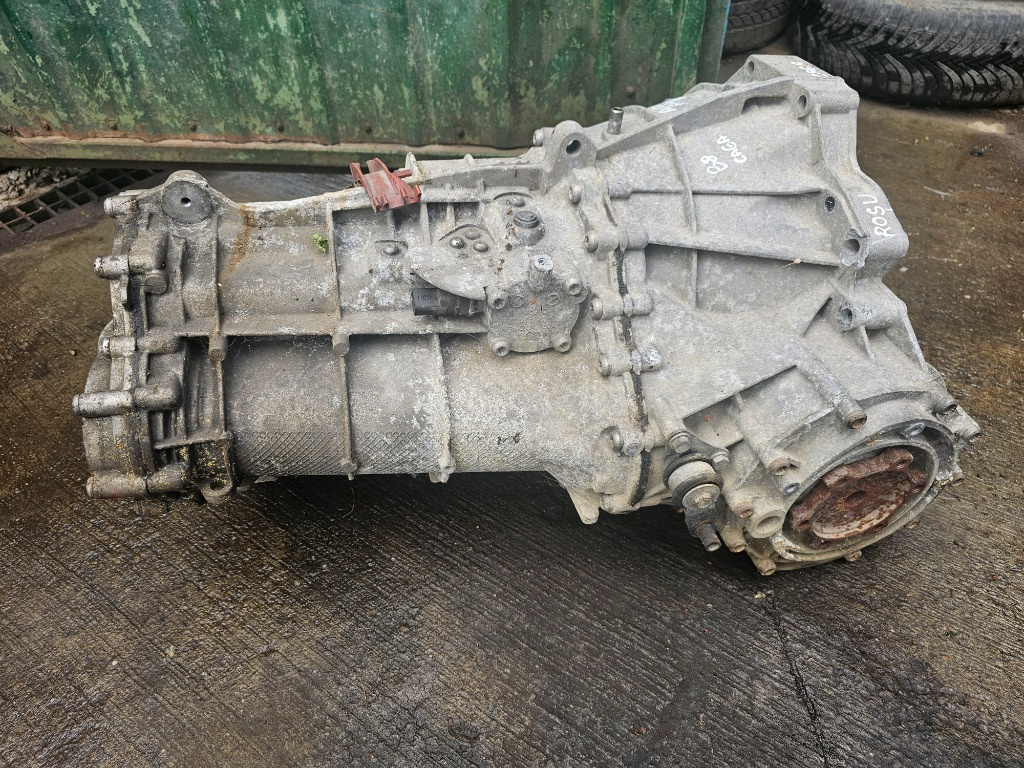 Cutie viteze manuala Audi A4 B8 2.0 TDI 