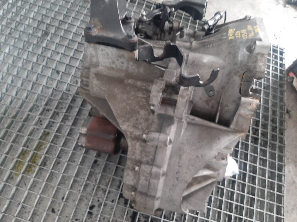 Cutie viteze manuala jaguar x-type 2.2td