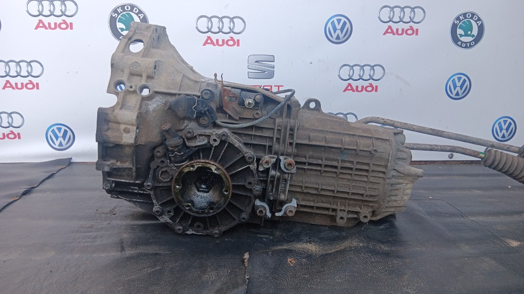 Cutie viteze manuala passat b5 b5.5 audi a4 b6 1.9 101 cp AVB 5+1 012301211AC 012301211AD 2001 - 2005