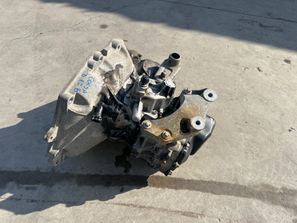 Cutie Viteze Opel / Corsa D / Astra J Lancia / Fiat 428744098 Benzina