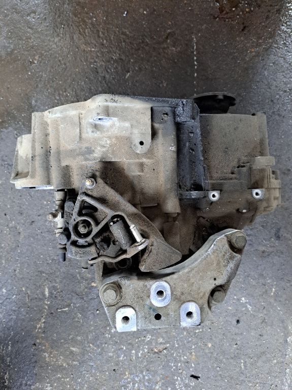 Cutie viteze Passat B6 2.0 TDI cod BKP manuală