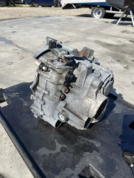 Cutie viteze Passat B7 2,0 TDi CFF 6+1 N