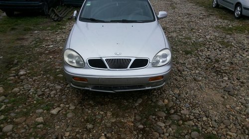 Daewoo Leganza 2.0 i an 2000.