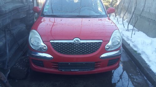 Daihatsu Sirion Facelift model 2002 - 2005