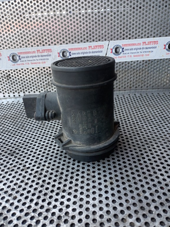 Debitmetru aer Audi A6 motor 2.5 an 2002 cod 02810